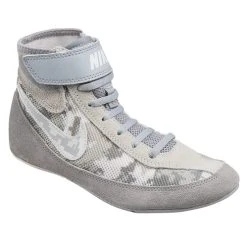 Brand new 🤩 Nike Speedsweep VII GS Youth's Wrestling 👟 Shoes Gray/White 🤩